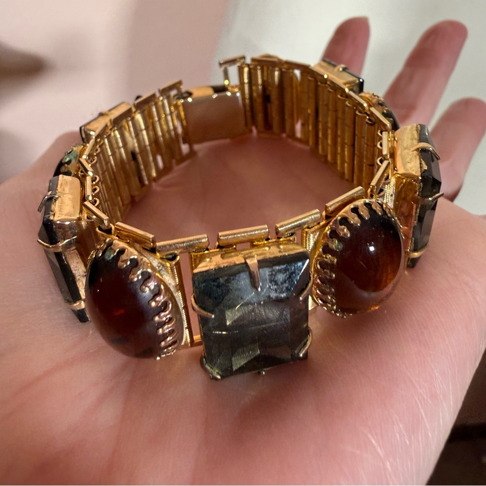 Antique 1930’s 40’s art deco oversized Amber Grey Glass Wide Gold Bracelet - Picture 6 of 17